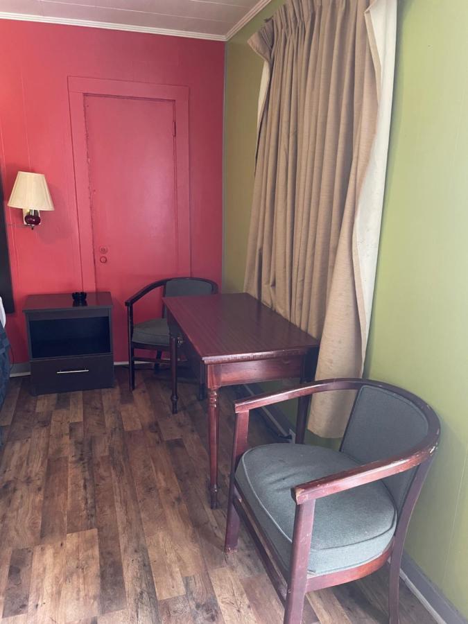 Budget Inn Монровил Екстериор снимка